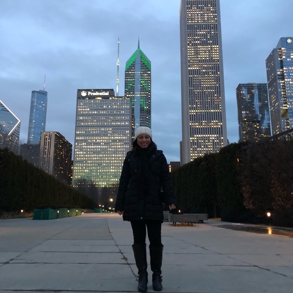 Meet your Posher, Lorena - Picture 1 of 1